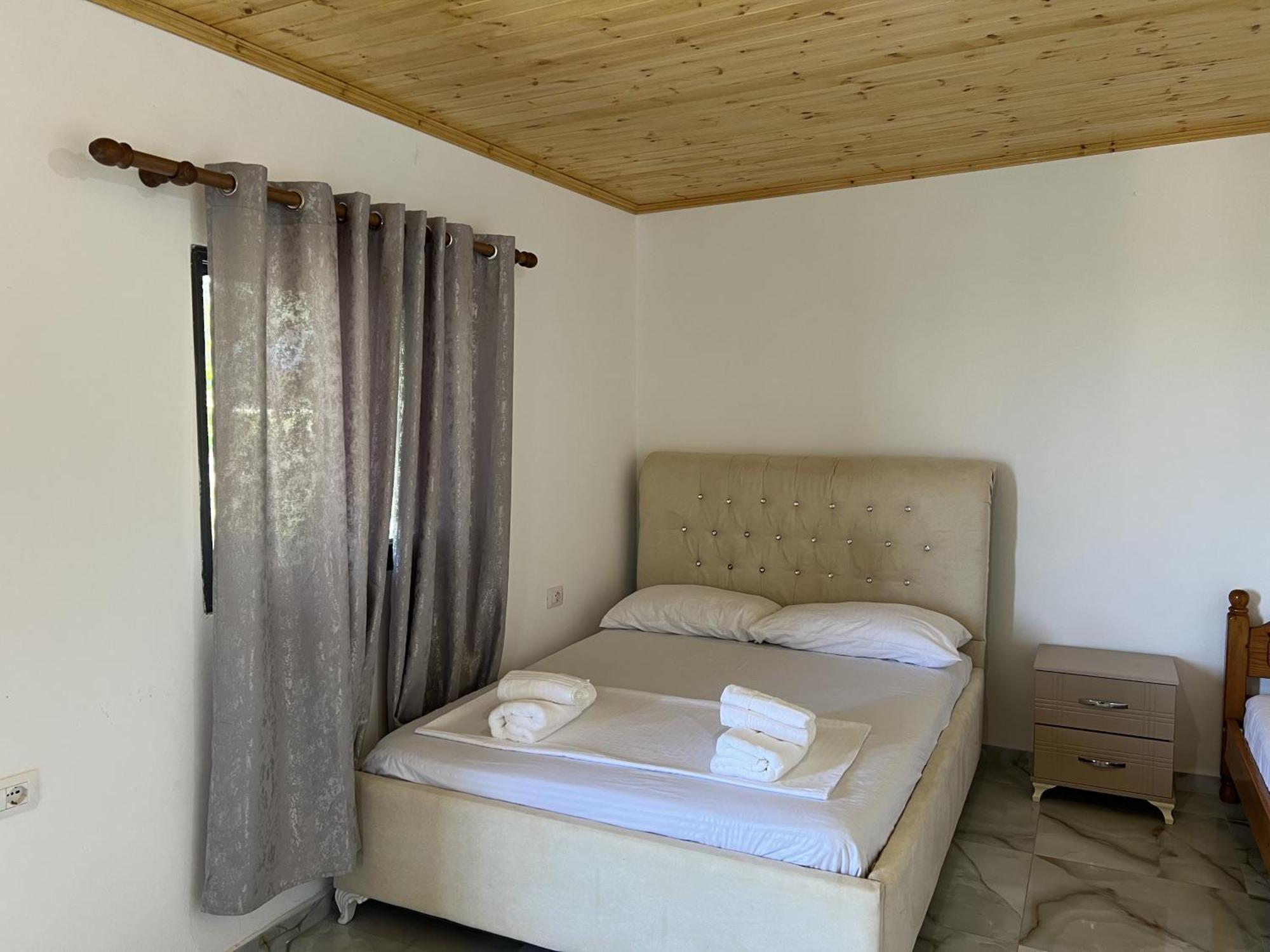 Oni Apartments Ксамил Экстерьер фото